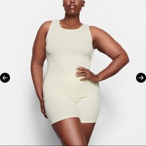 SKIMS 
Cotton Rib Long Tank - White